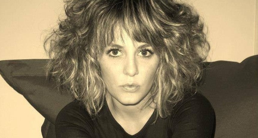 MANI PAOLONI LLEVA SU VOZ A BRASIL