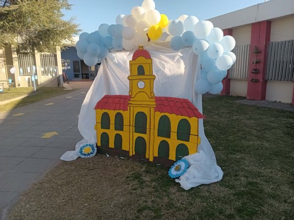 ACTO OFICIAL DEL 25 DE MAYO