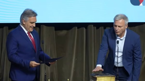 FRIZZA DESTAC&Oacute; EL PAPEL DE COOPERATIVAS Y MUTUALES